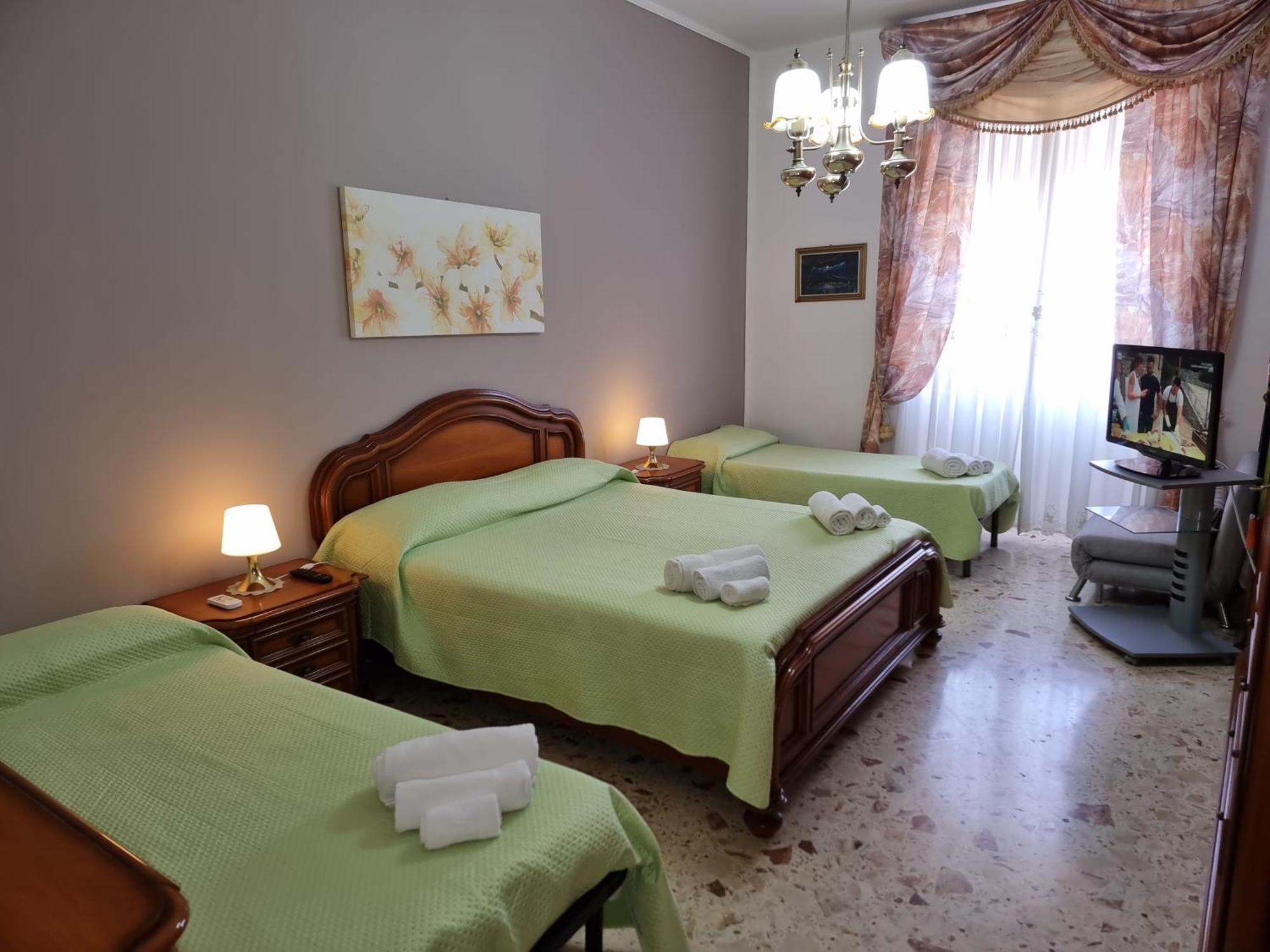 Residenza Margherita - Centralissima * Salerno